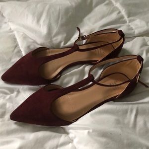 Maroon strapped flats